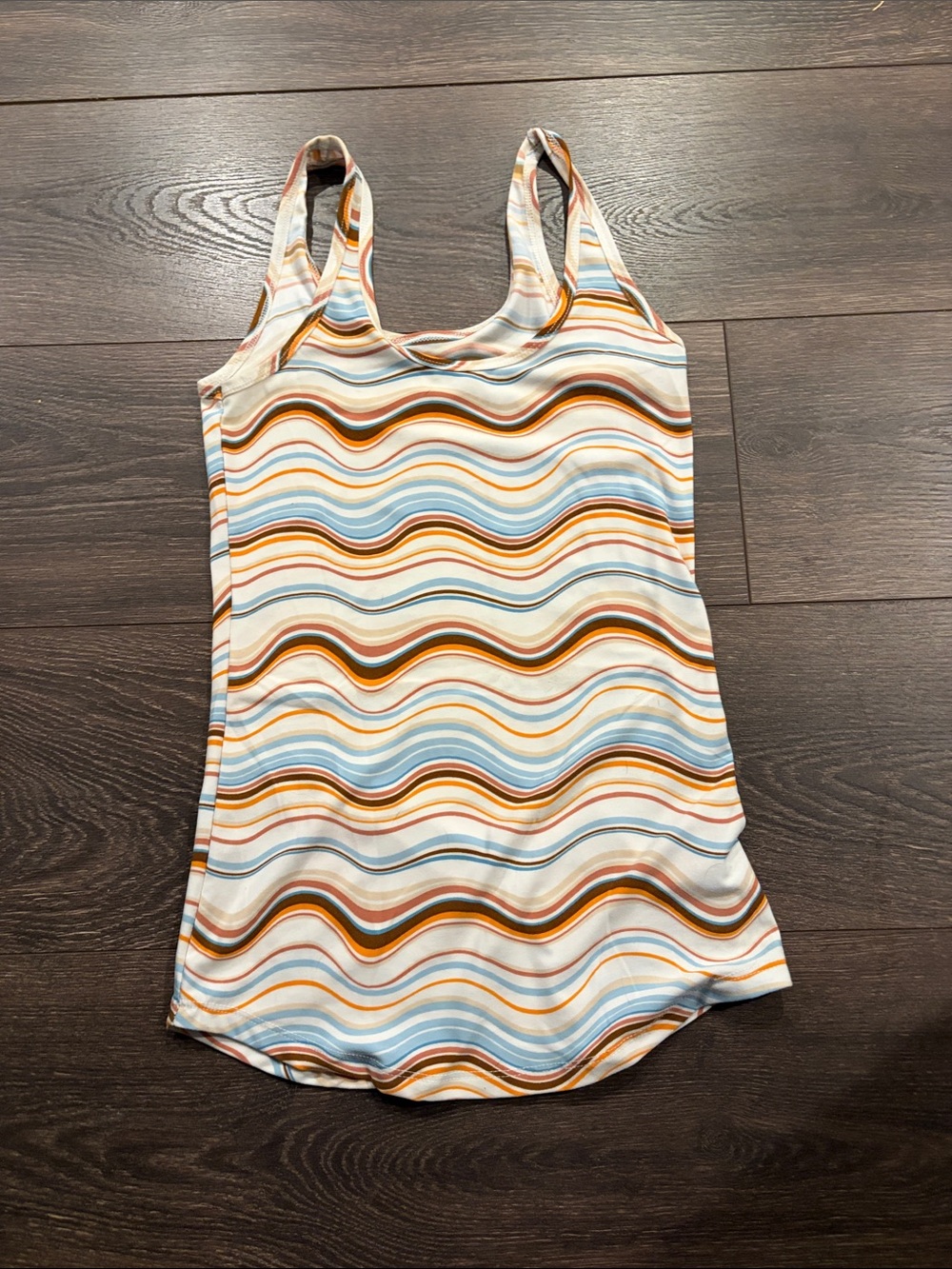 No Boundaries Women's Wavy Stripe Tank Top in Blue, Brown, White